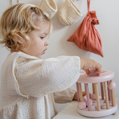 The cutest round shape sorter 💕⁣
Develop those fine-motor skills, build up problem solving skills and develop shape recognition.⁣
⁣
⁣
⁣
⁣
#labellabel #woodtoys #sustainabletoys #woodentoy #shapesorter #shapesorting #learnshapes #shapes #woodentoys #playroom
