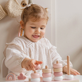 10 coloured stacking rings, 4 numbered stacking rings and 4 Label Label blocks help your child stack, sort, count,... and so much more💗!⁣
⁣
⁣
⁣
⁣
#labellabel #woodentoys #ecofriendly #playandlearn #woodenstacker #playforhours #playtime