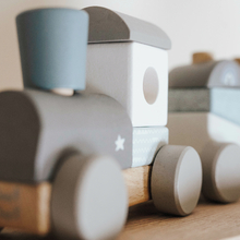 Choo-Choo! 🚂 In addition to the many hours of fun, your child will practice his/hers motor skills with this train and it will look beautiful in the nursery!⁣
⁣
⁣
⁣
⁣
#labellabel #toytrain #woodentrain #woodentoys #homeplay #kidsplay #stackingtrain